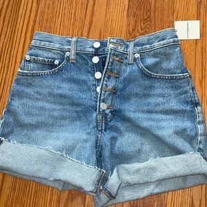 Lucky brand traveler short size 2-26